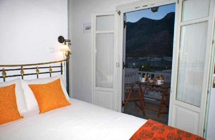 Myrto Hotel Kamares  Bilik gambar